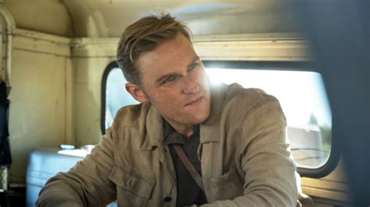 Alona Bloom: The Rising Star Shaping the Entertainment Industry