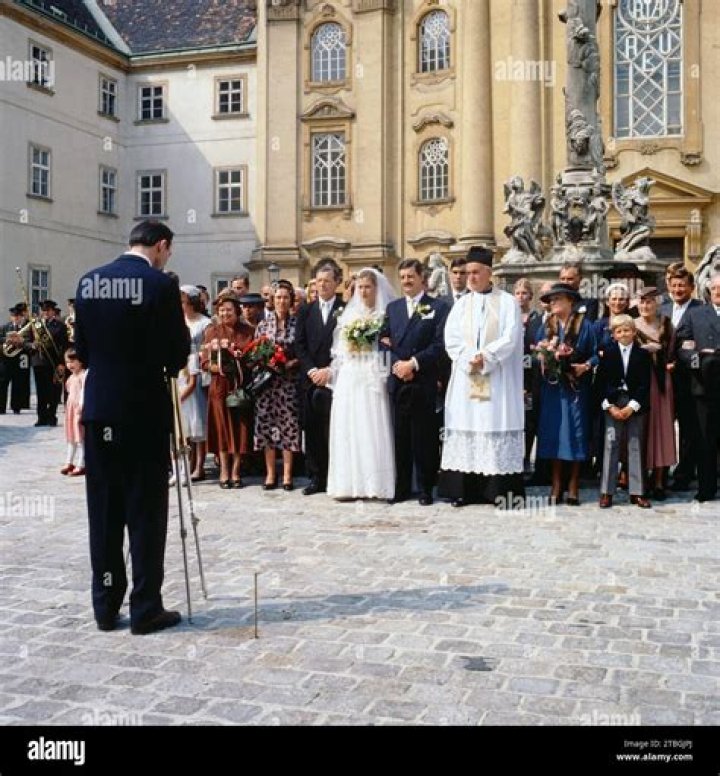 Brigitte Macron Wedding Pictures: A Comprehensive Look at the Iconic Day