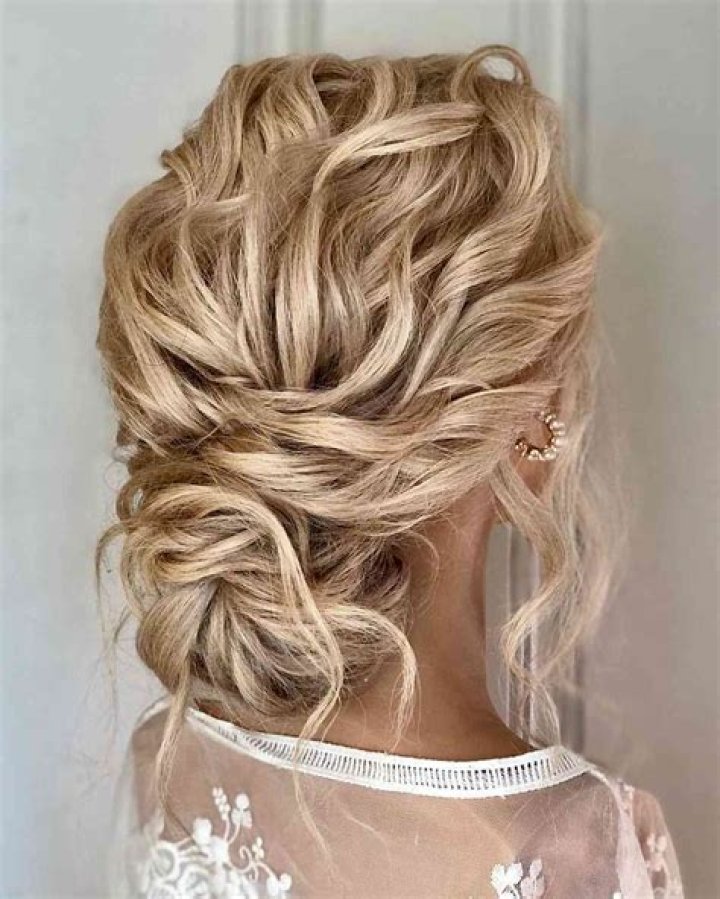 Chic and Elegant Medium Length Updo Hairstyles for Every Occasion