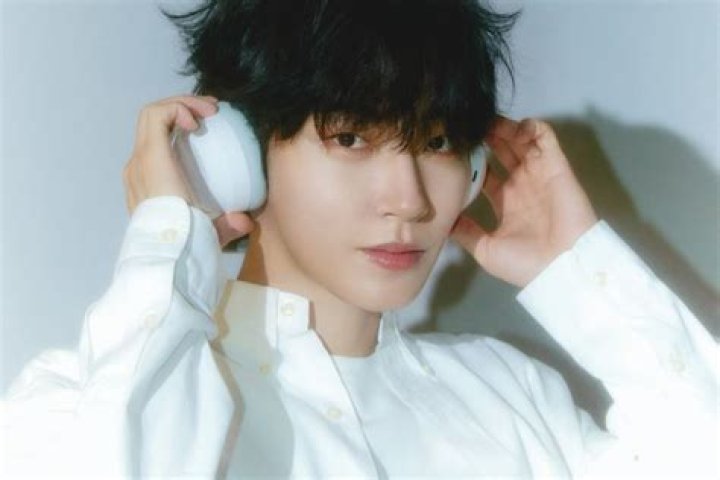 Discovering the Charismatic Star: Hwang In Yeop