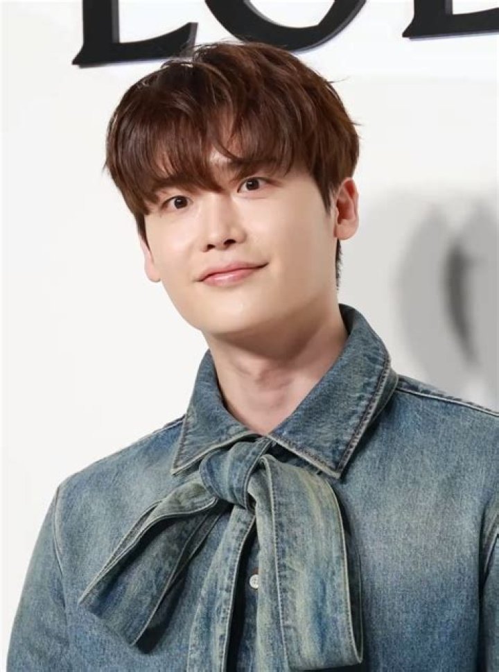 Unveiling the Charismatic Journey of Lee Jong Suk